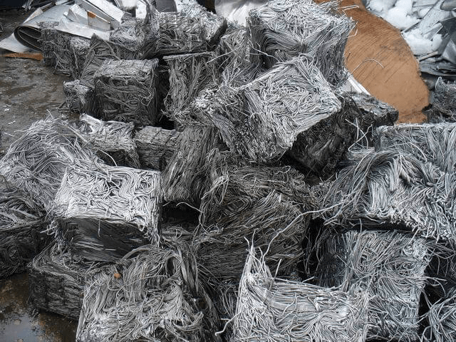 Mua phế liệu Chì giá cao